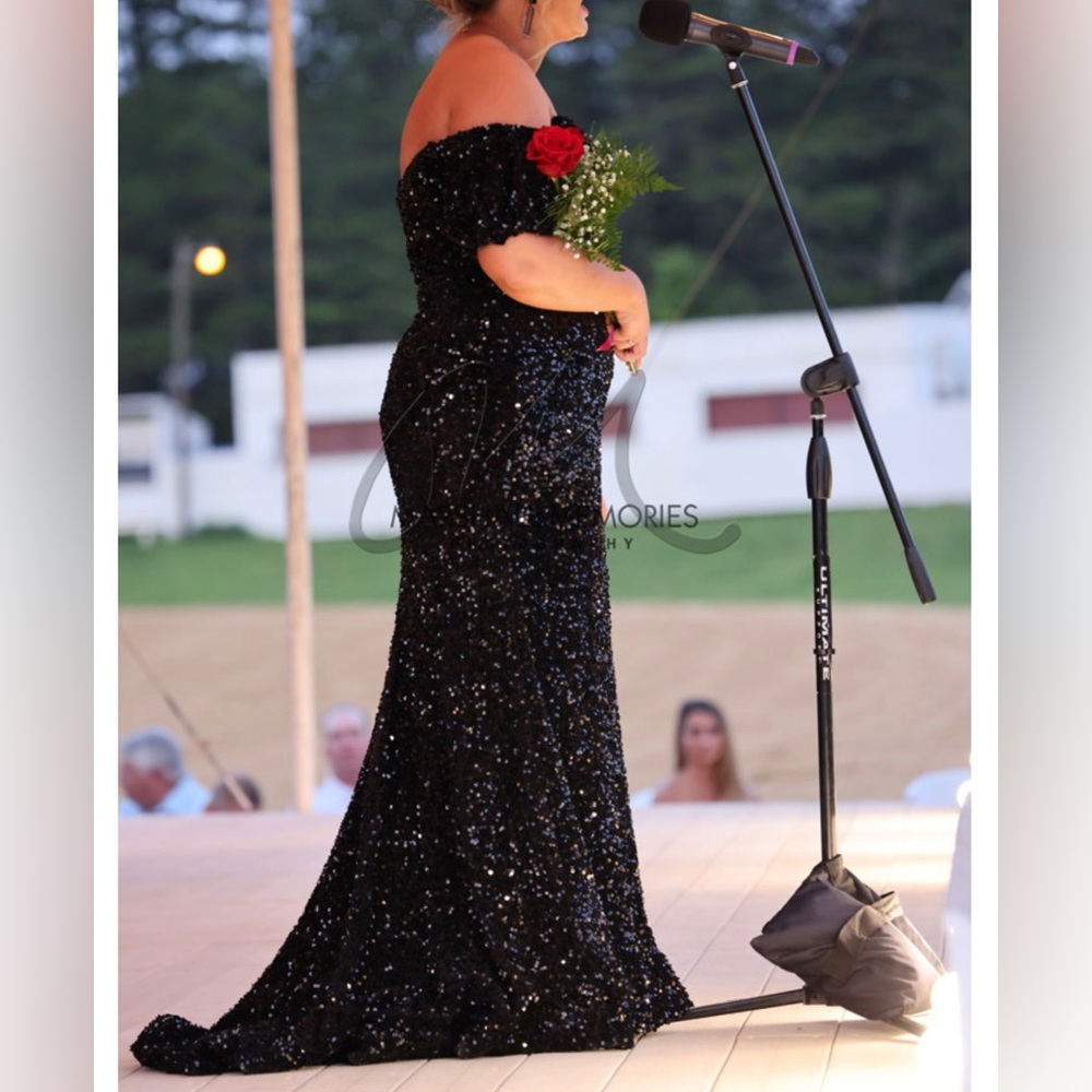 Size 14 Sherri Hill Prom Dress